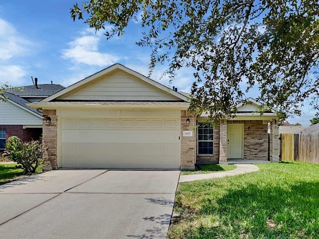 2615 Shearwater Bend Drive - Photo 0