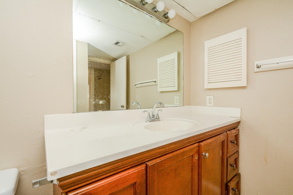 8519 Hearth Boulevard - Photo 18