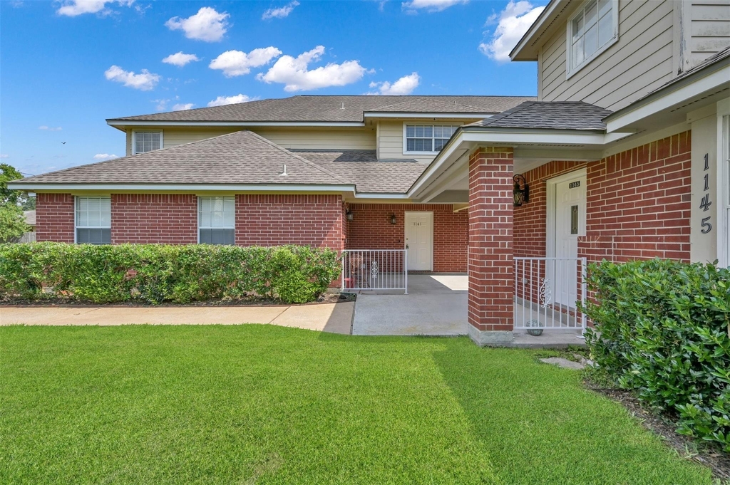 1141 Lovett Street - Photo 1