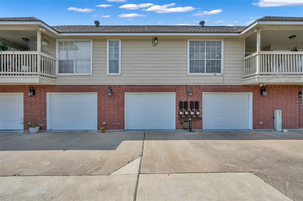 1141 Lovett Street - Photo 23