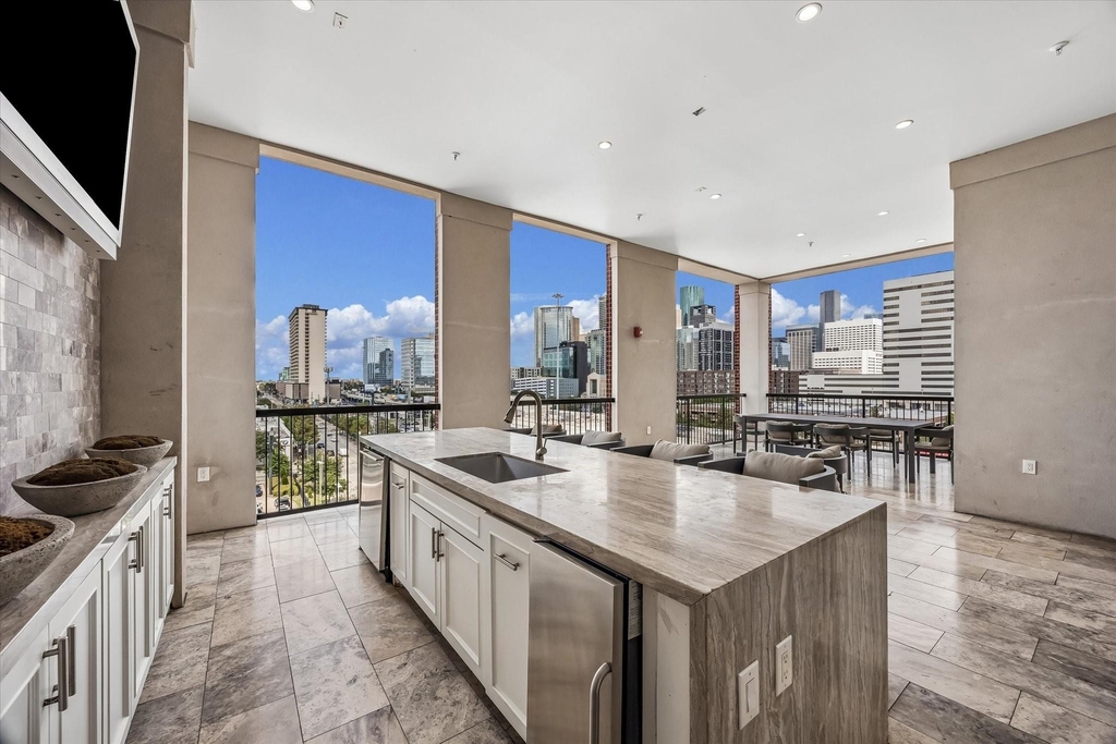 2111 Austin Street - Photo 21