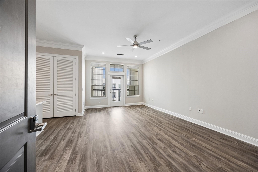 2111 Austin Street - Photo 5