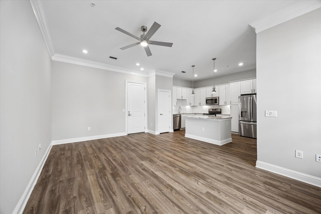 2111 Austin Street - Photo 3