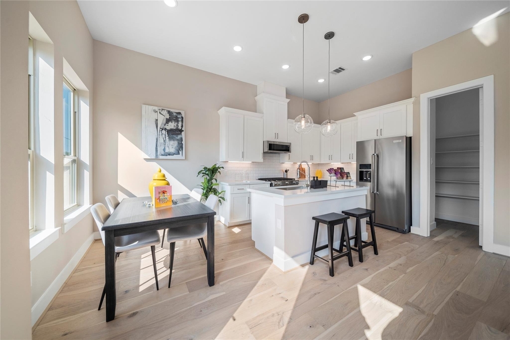 306 Chobani Lane - Photo 2
