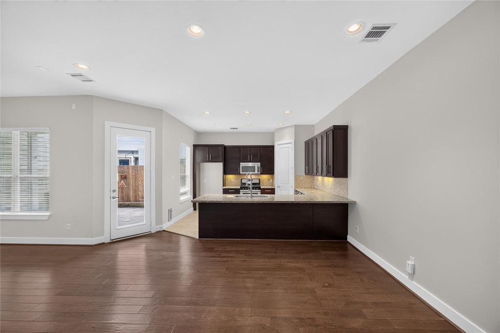8806 Hollister Square Court - Photo 6