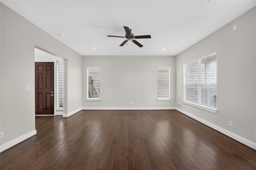 8806 Hollister Square Court - Photo 3