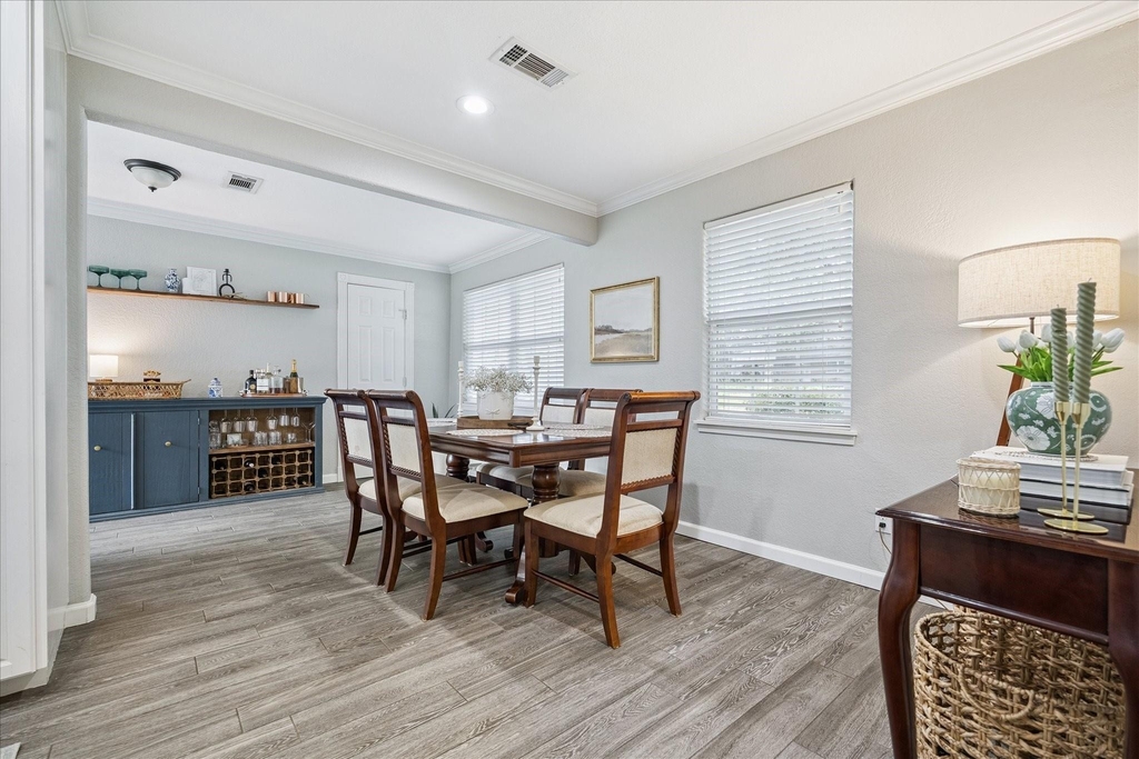 2327 Saxon Drive - Photo 14