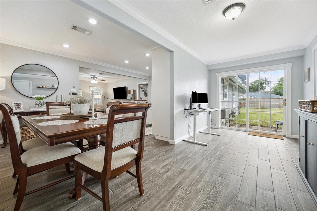 2327 Saxon Drive - Photo 15