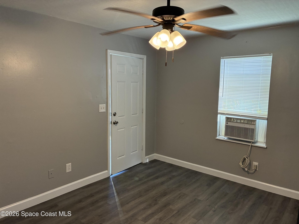 1420 Avocado Avenue - Photo 3