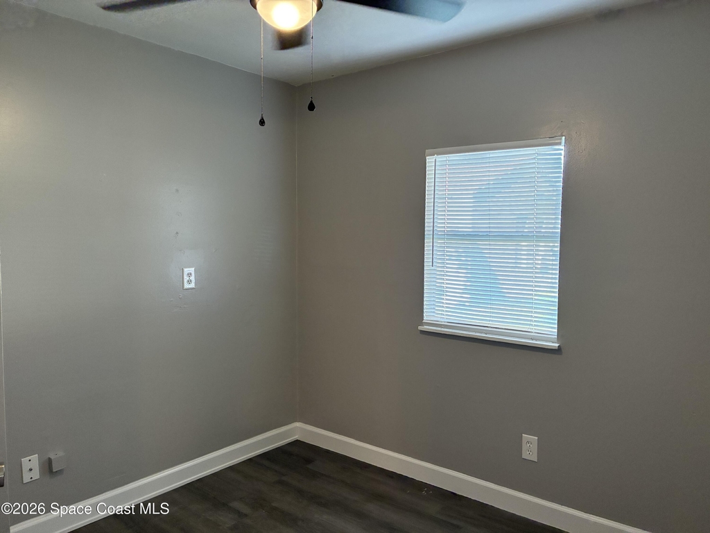 1420 Avocado Avenue - Photo 6