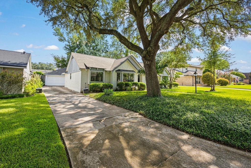 12523 Honeywood Trail - Photo 4