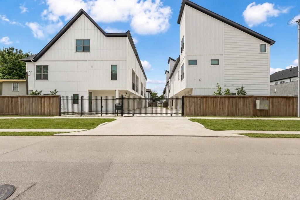 6742 Peerless Street - Photo 21