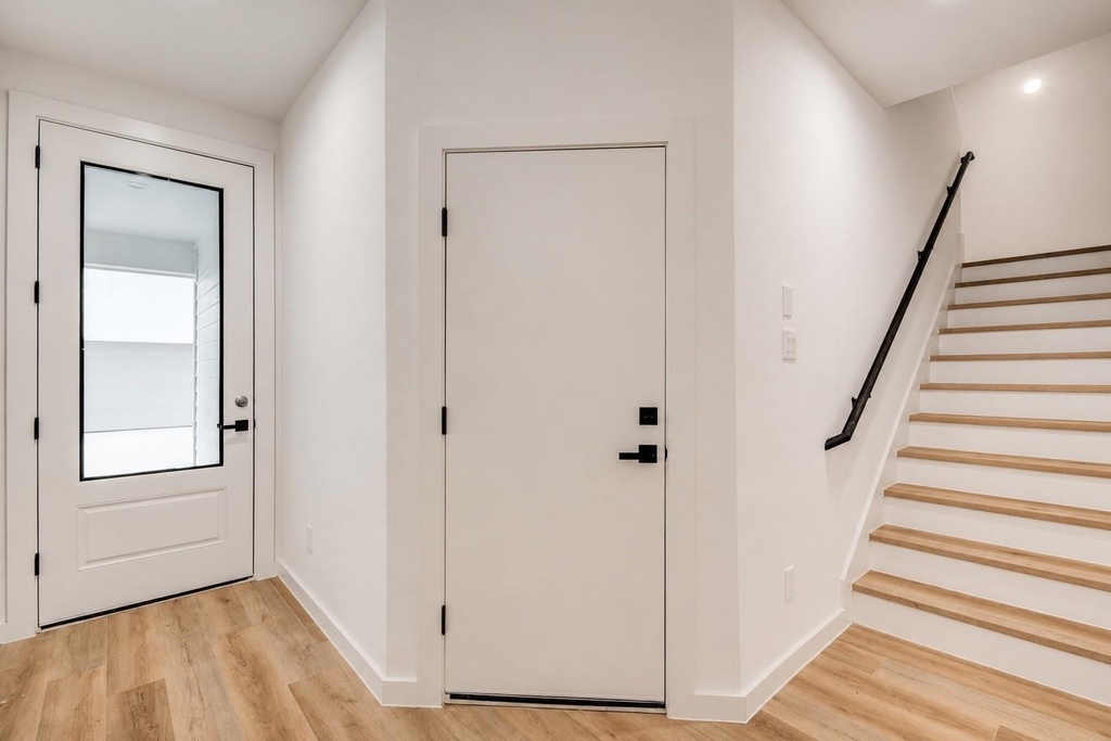 6742 Peerless Street - Photo 2
