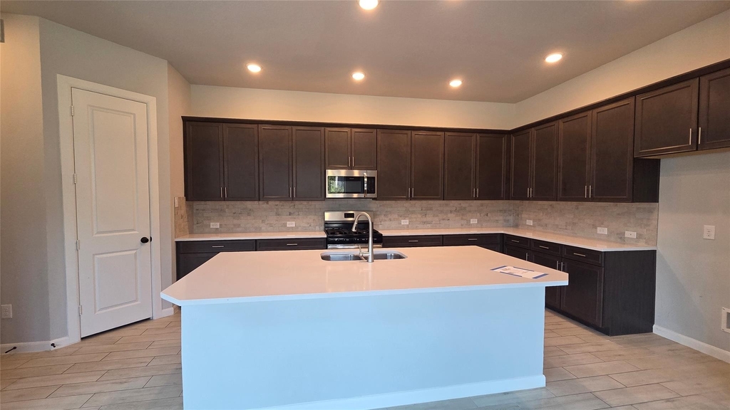1550 Park Path Drive - Photo 5