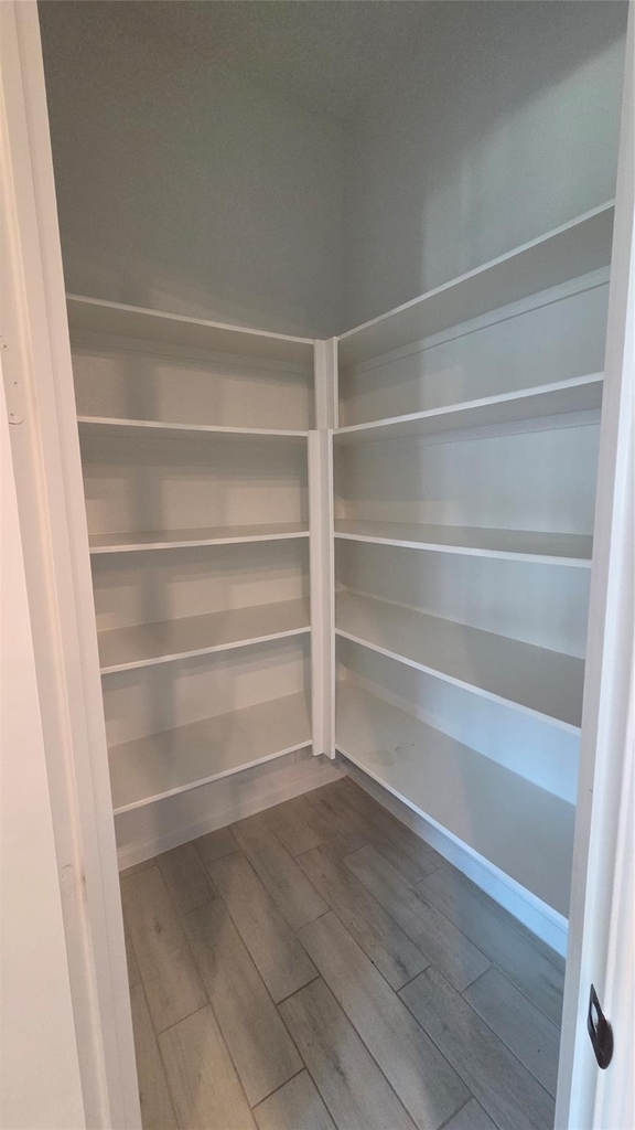 1550 Park Path Drive - Photo 4