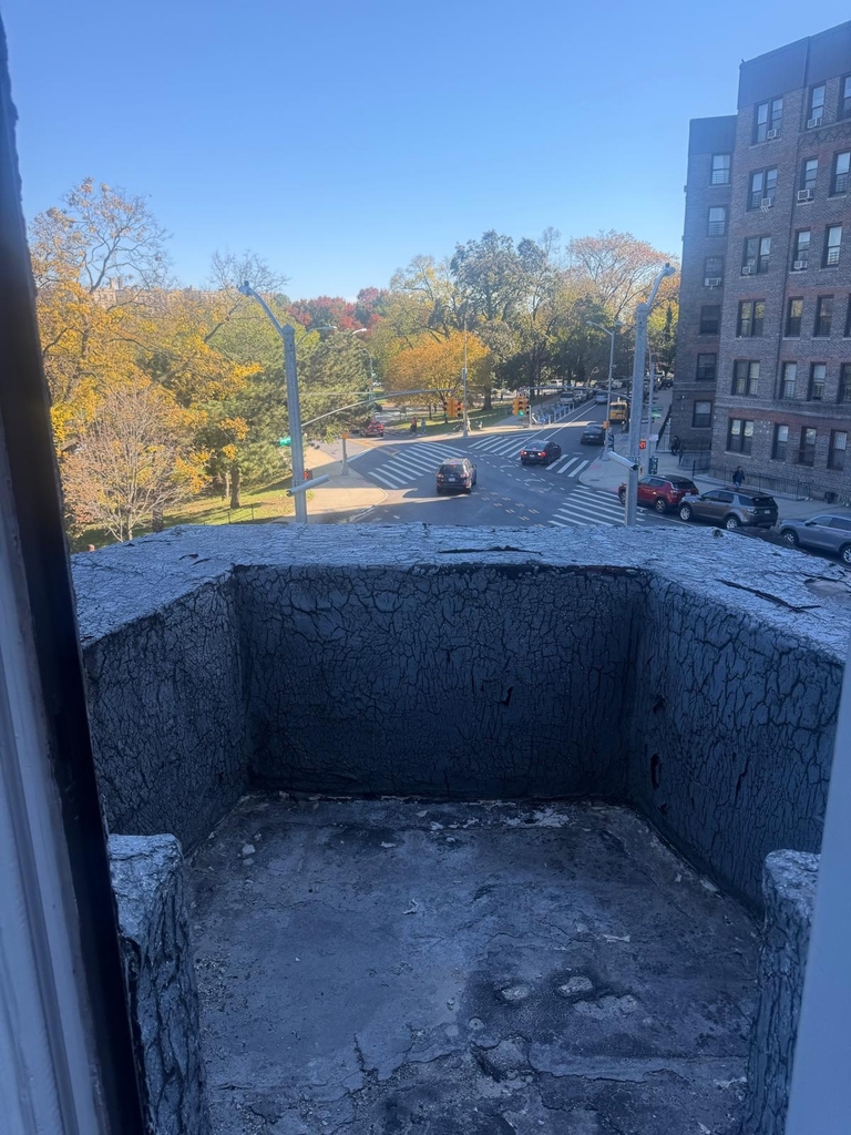 Grand Concourse / Van Cortlandt Avenue - Photo 16