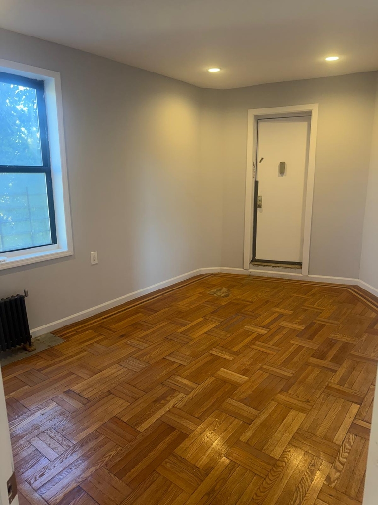 Grand Concourse / Van Cortlandt Avenue - Photo 10