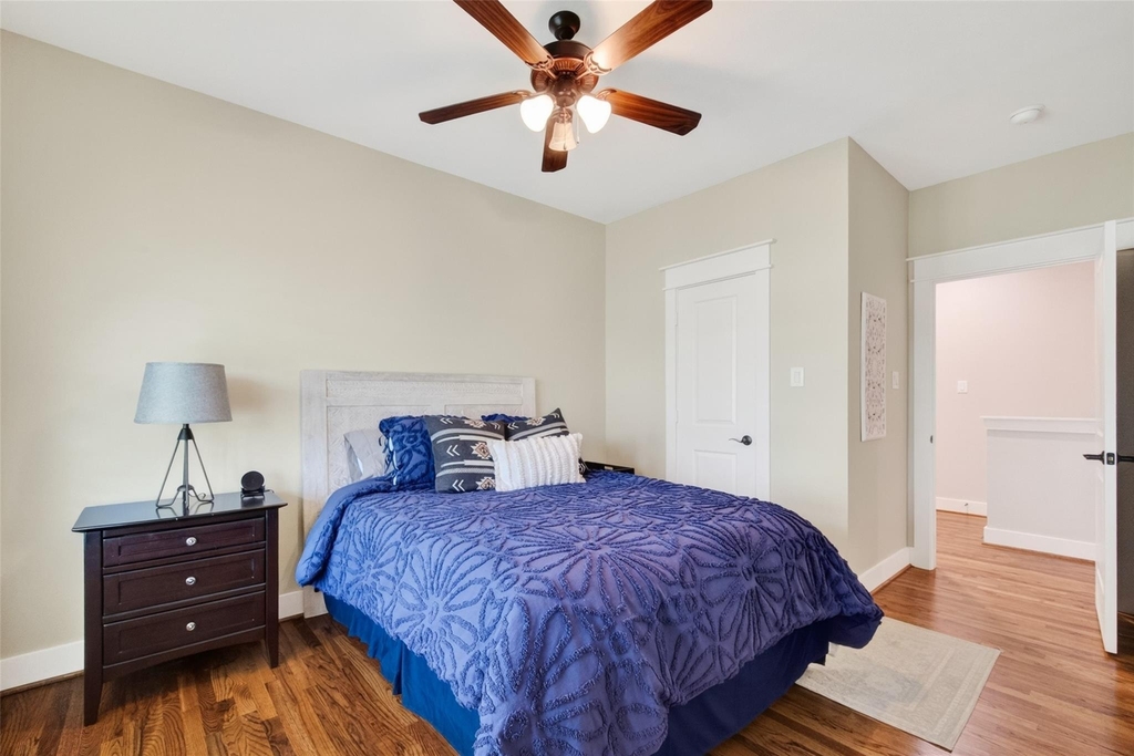 1102 W 15th Street - Photo 24