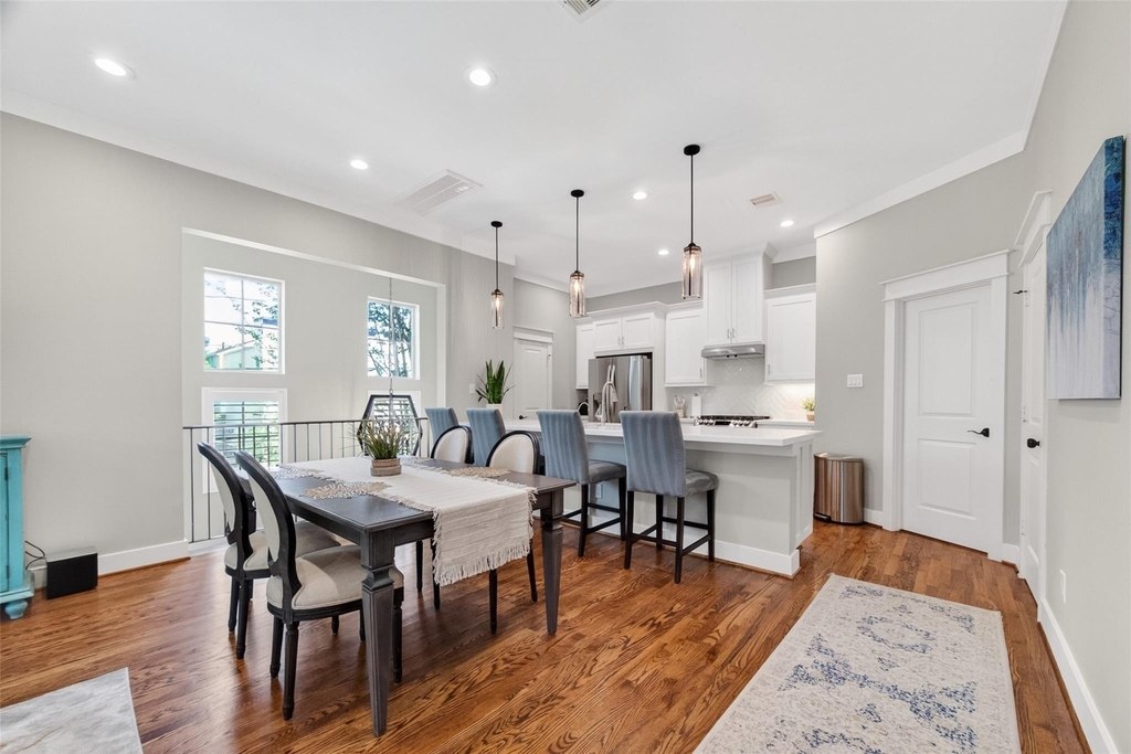 1102 W 15th Street - Photo 14