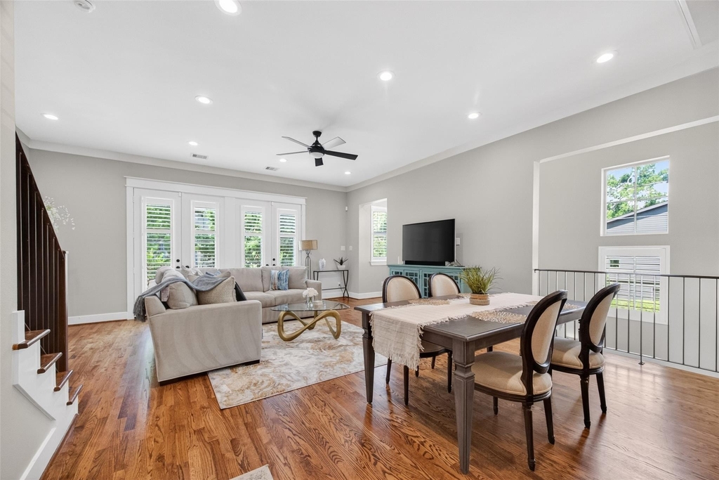 1102 W 15th Street - Photo 17