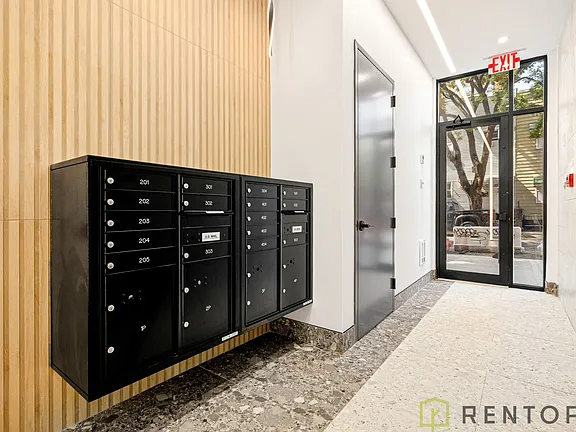 22 Frost Street # 403 - Photo 7