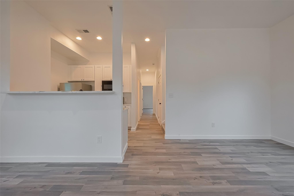 9003 Hilda Street - Photo 2