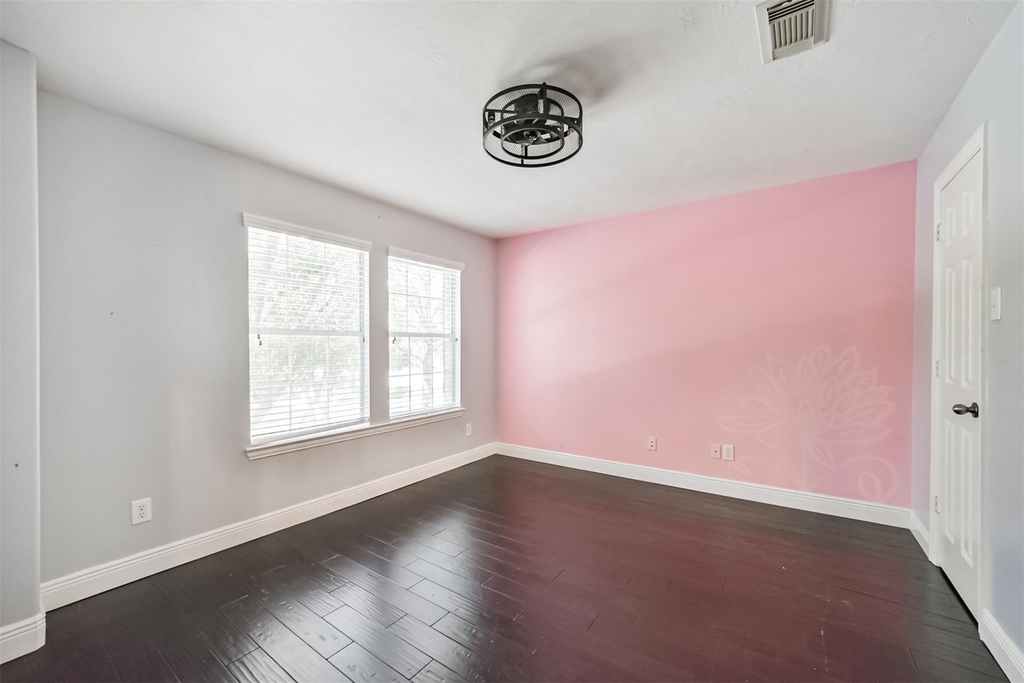 8330 Kerrington Glen Drive - Photo 14