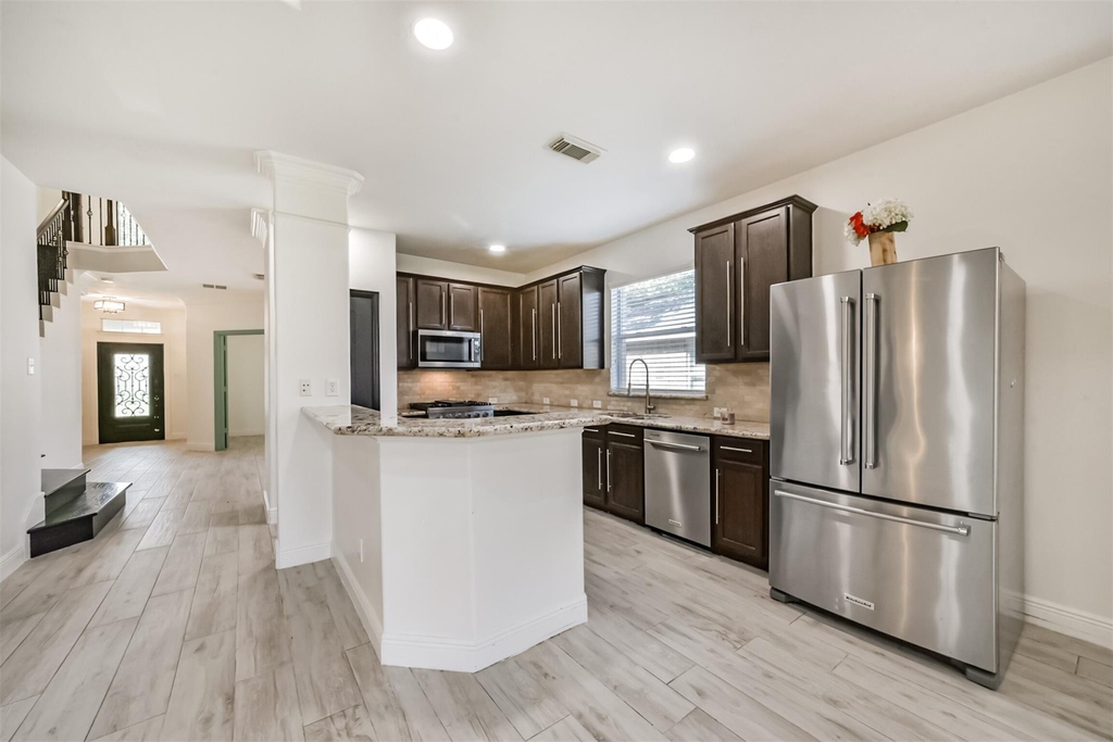 8330 Kerrington Glen Drive - Photo 7
