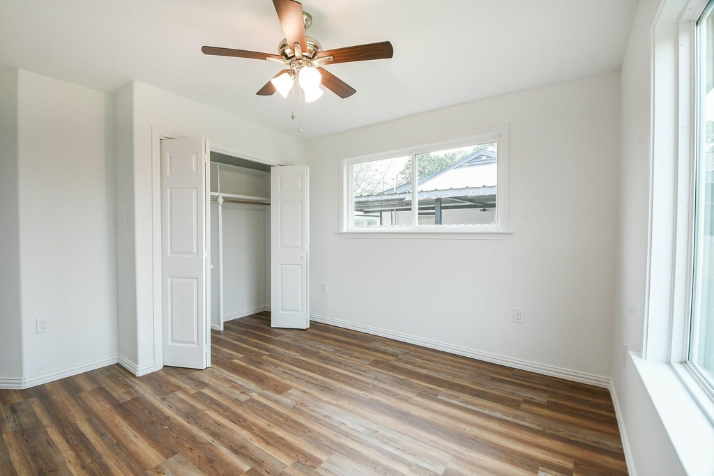 3200 Hoover Street - Photo 14