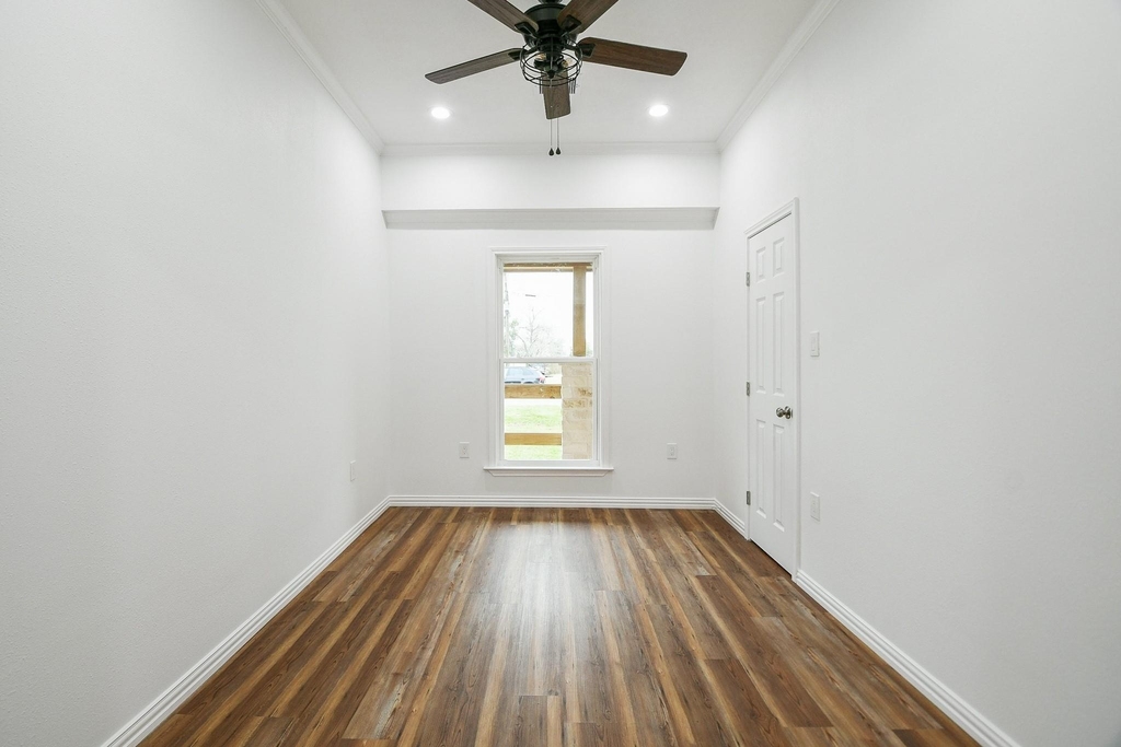 3200 Hoover Street - Photo 11