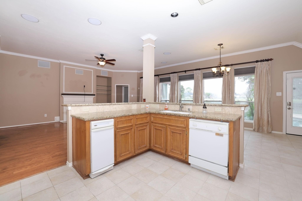 7603 Tumbling Road - Photo 13