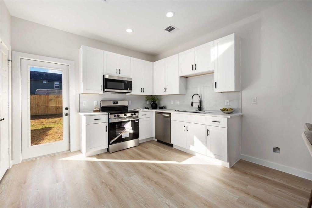 7215 Sandra St - Photo 13