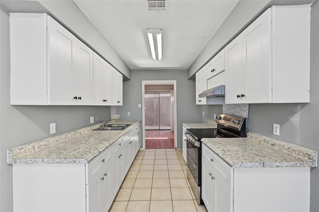 8315 Augustine Drive - Photo 5