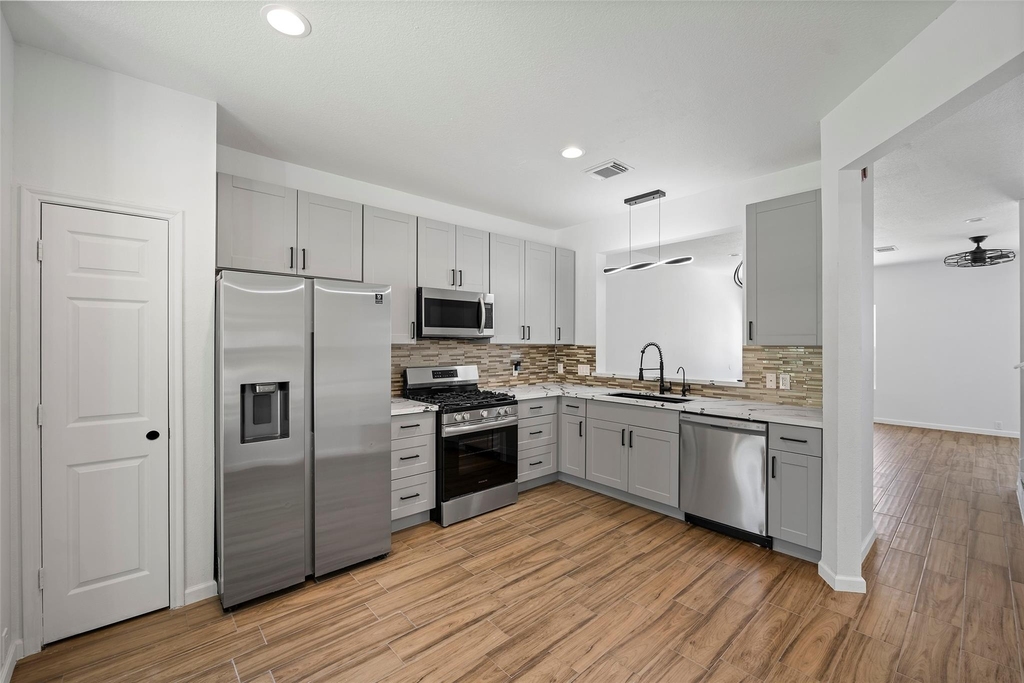 16879 Mammoth Springs Drive - Photo 5