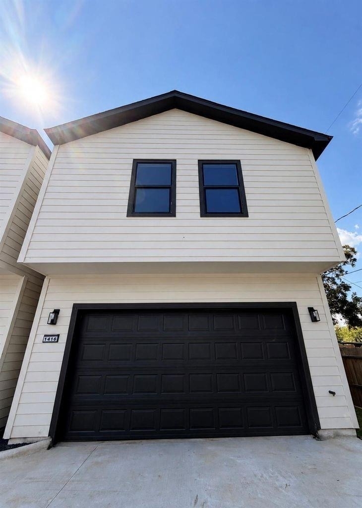 1418 Buescher Drive - Photo 14