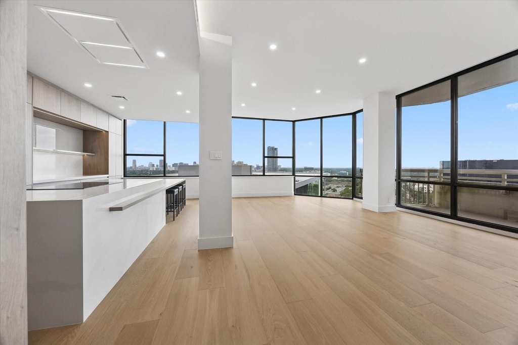 14 Greenway Plaza - Photo 2