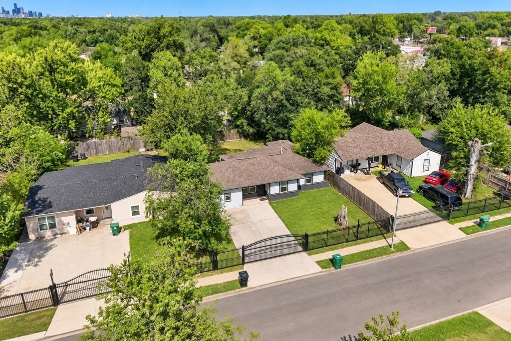 5635 Belarbor Street - Photo 22
