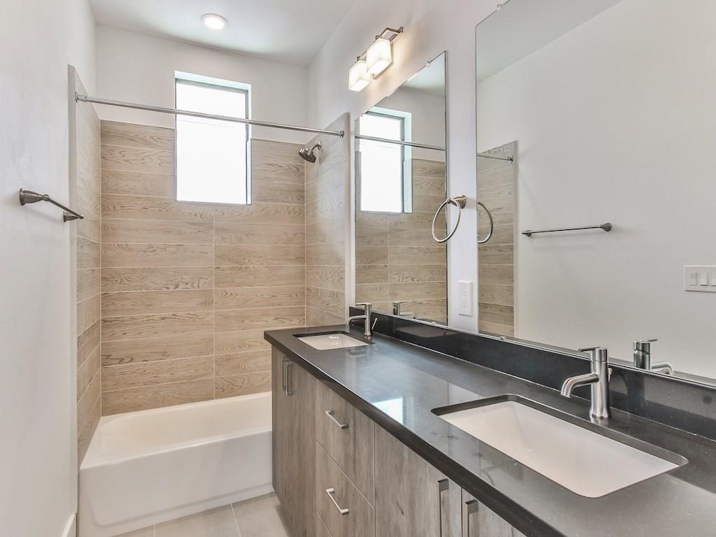 2401 Crawford Street - Photo 8