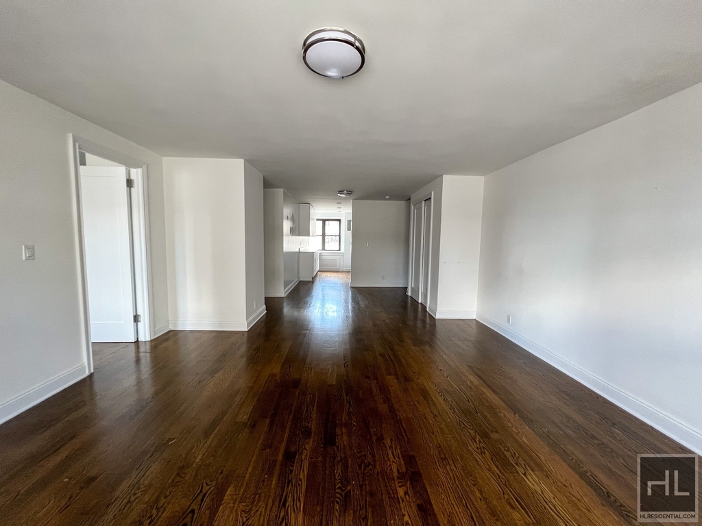 East 89th Street - Photo 2