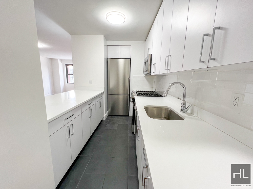 East 89th Street - Photo 1