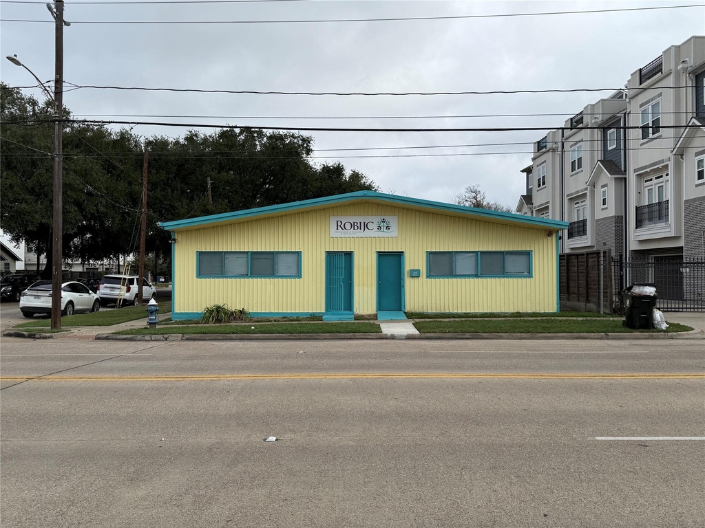 2501 Mcgowen Street - Photo 3