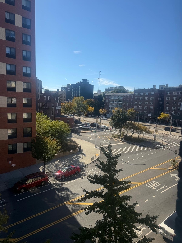Grand Concourse / Van Cortlandt Avenue - Photo 8