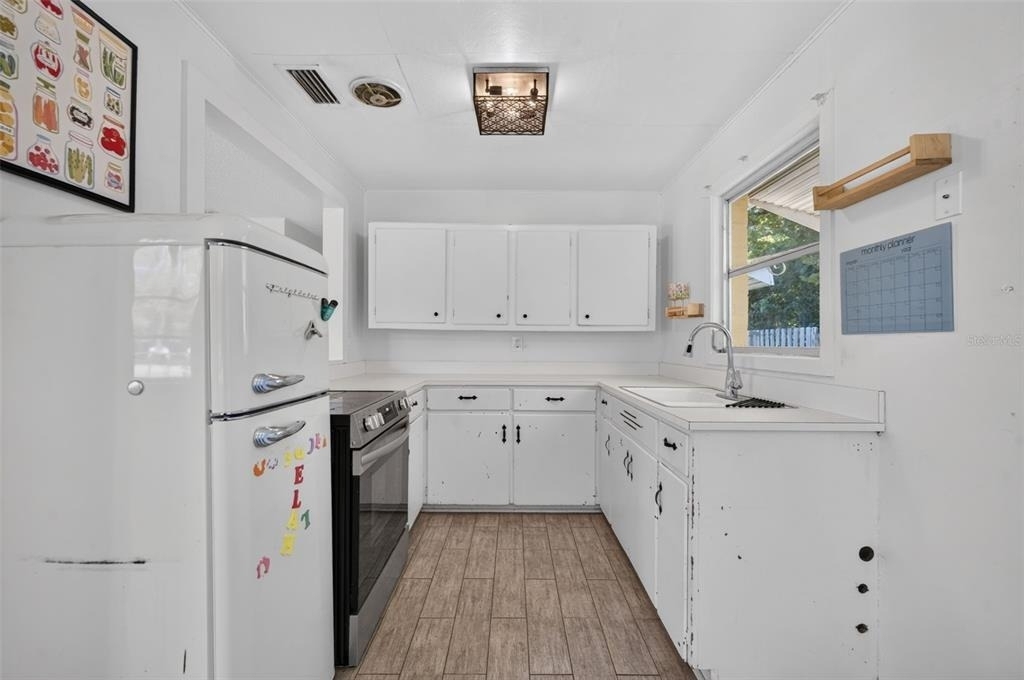 1208 Pat Avenue - Photo 5