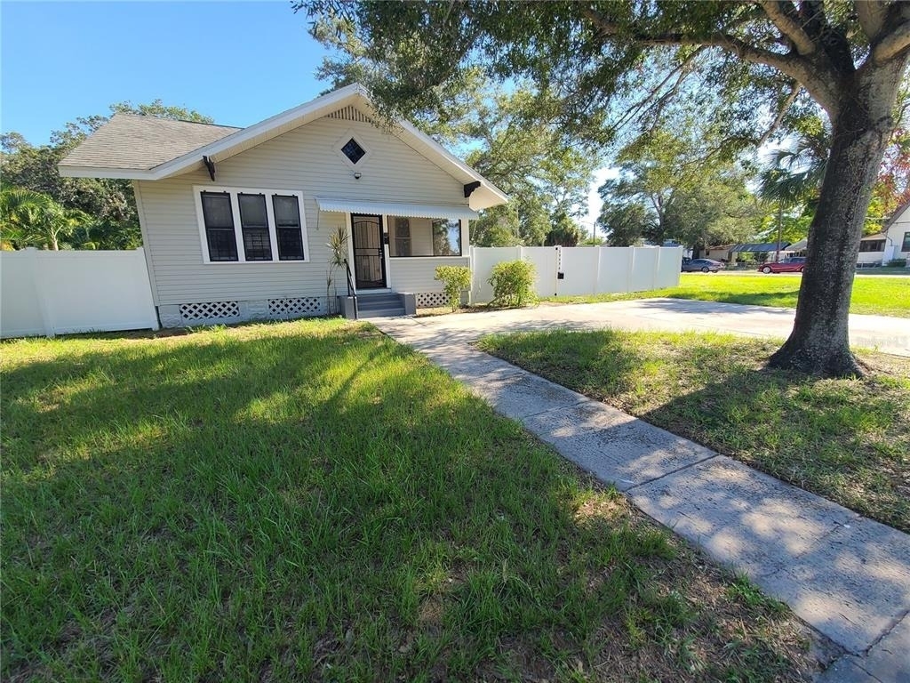 1060 18th Avenue S - Photo 1