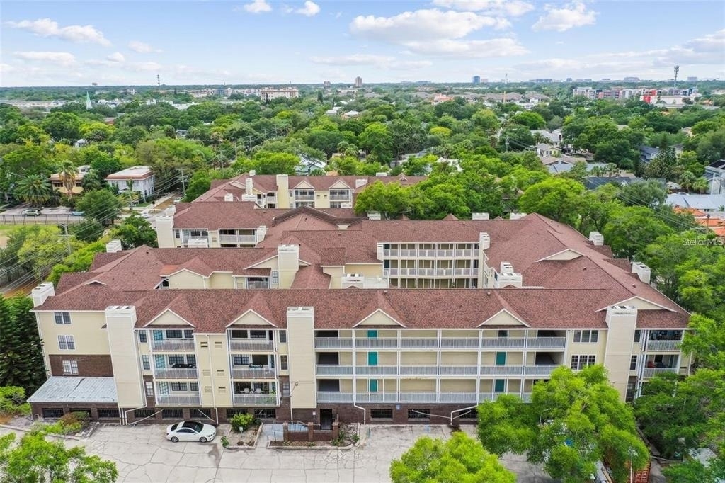 1000 W Horatio Street - Photo 0