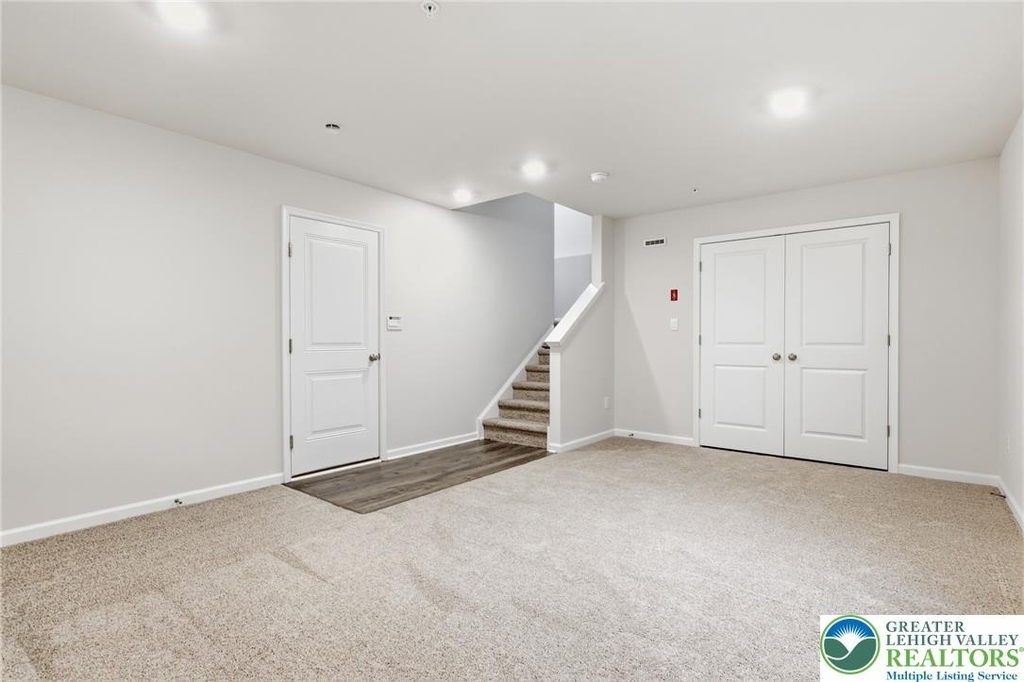 1074 Meadowlark Drive - Photo 29