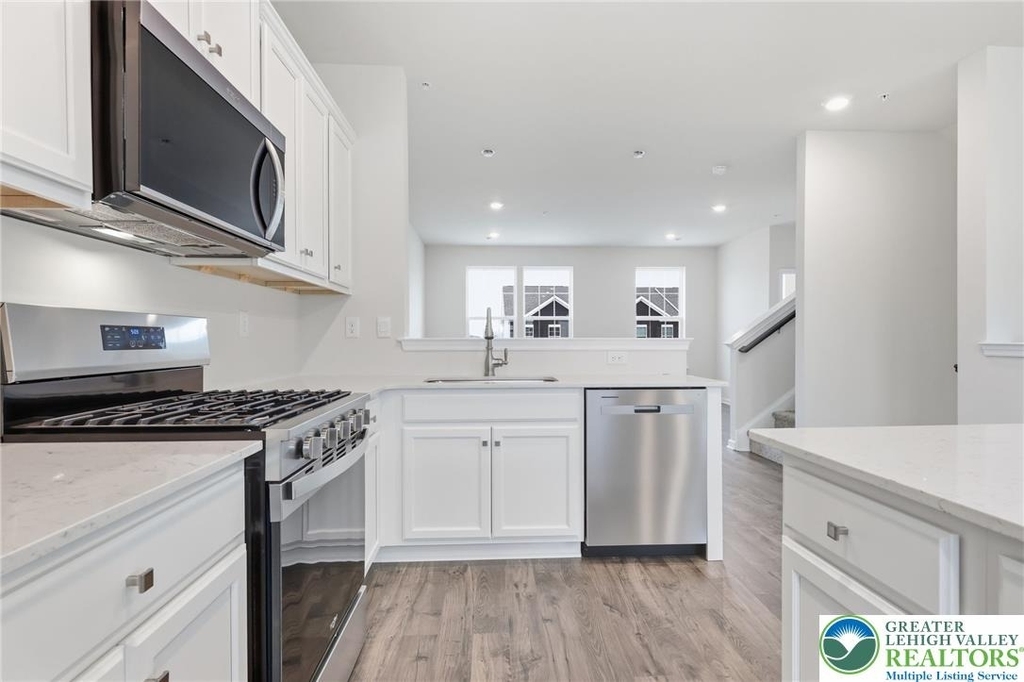 1074 Meadowlark Drive - Photo 10