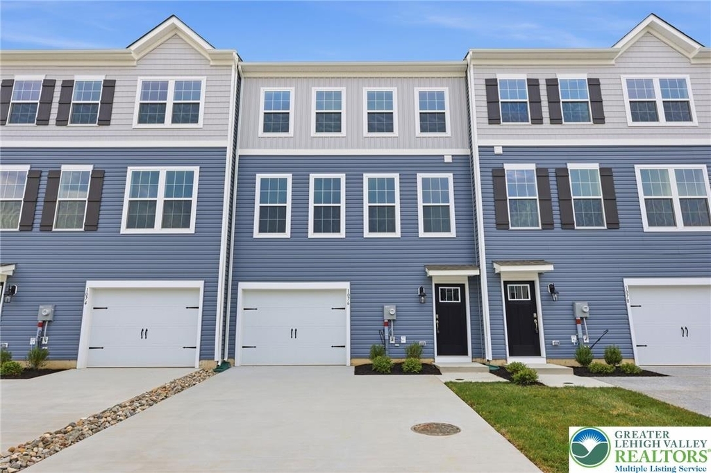 1076 Meadowlark Drive - Photo 0