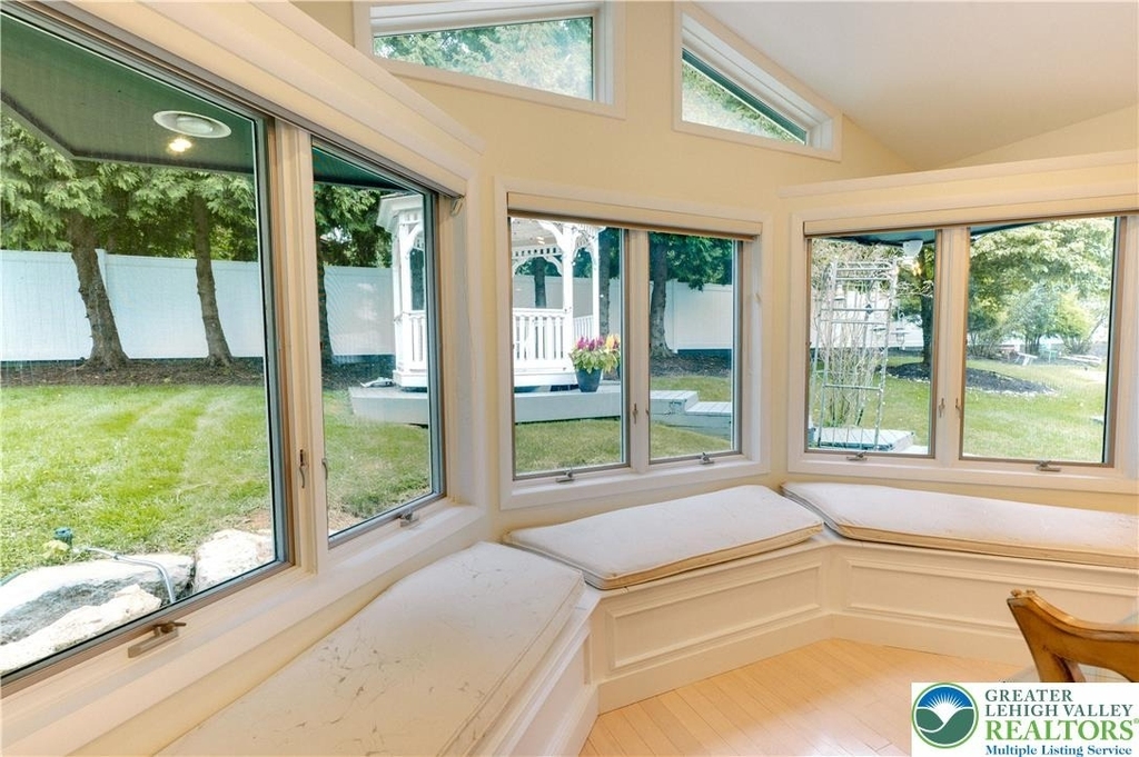 2210 Greenwood Road - Photo 22