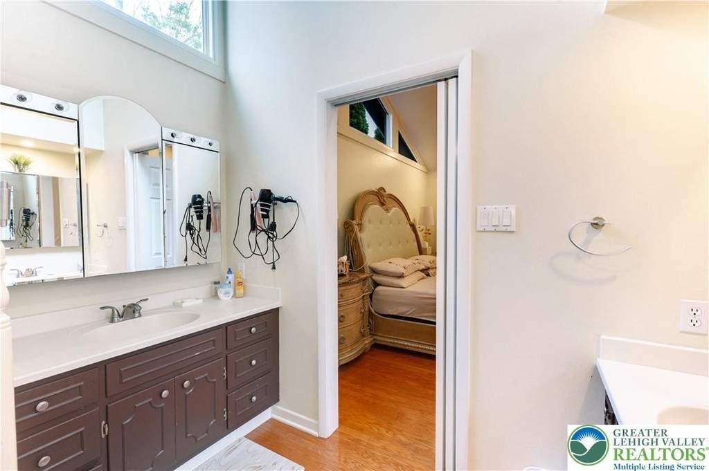 2210 Greenwood Road - Photo 31